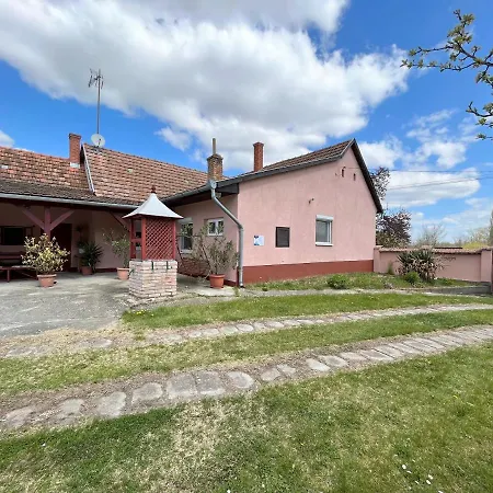 Holiday Home Szulok * Szulok